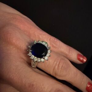 Grandmas Jewelry Silver and Blue Gemstone Ring. Sz 8. NEEDS A CLEANING